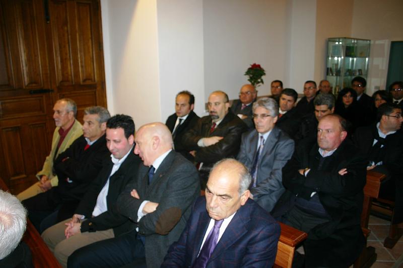 Incontro Vescovo Sindaci 17 dic2009 (11).JPG